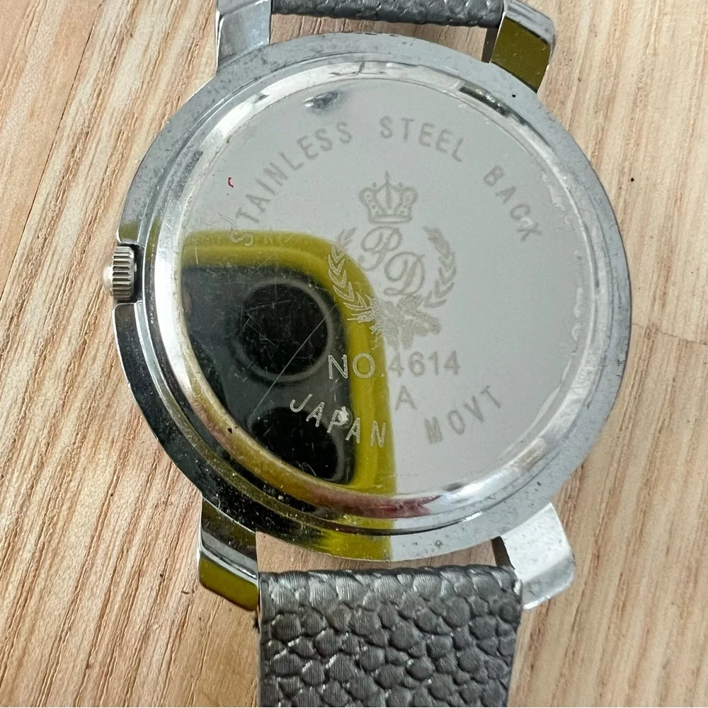 Premier designs ladies silver tone gray fashion watch NEW BATTERY